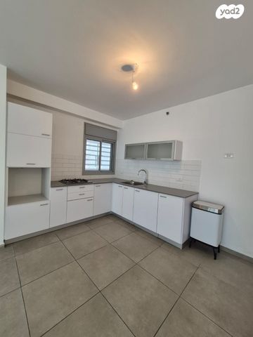 דירה, מורשה, רמת השרון