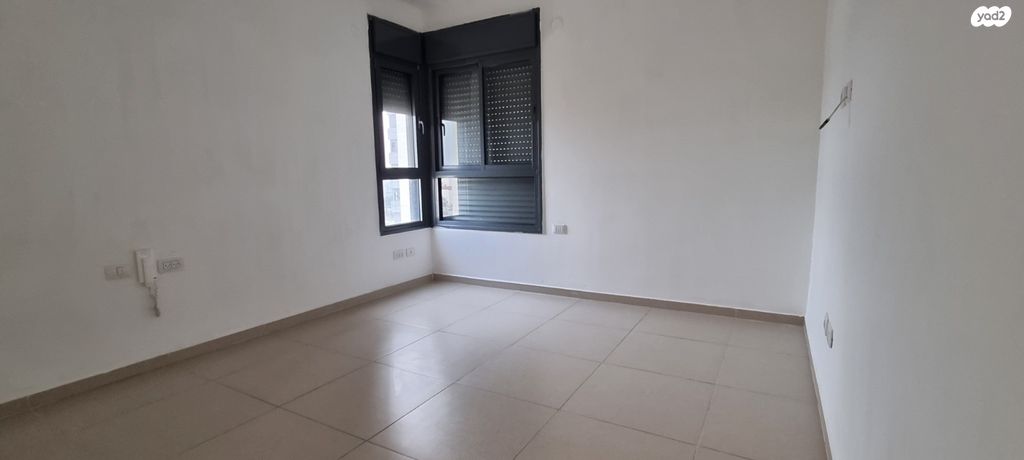 דירה, אור עקיבא