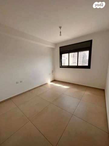 דירה, יהושע חנקין, מרכז, קרית עבודה, חולון