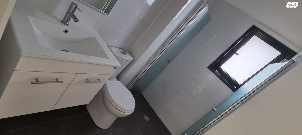 דירה, אור עקיבא