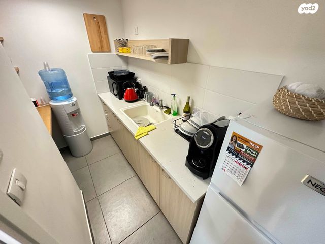 משרדים, פנחס ספיר, שאר העיר, נס ציונה