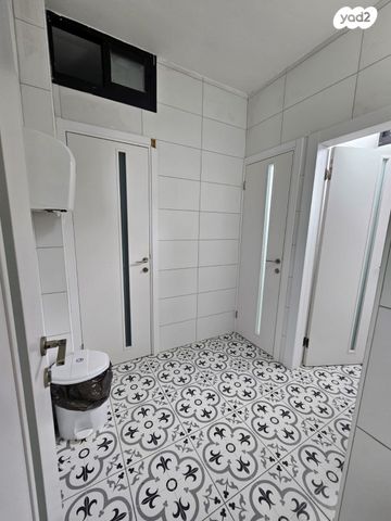 חנויות/ שטח מסחרי, בית אלפא 17, קרית חיים מערבית, חיפה