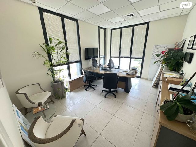 משרדים, הפארק הטכנולוגי, מודיעין מכבים רעות