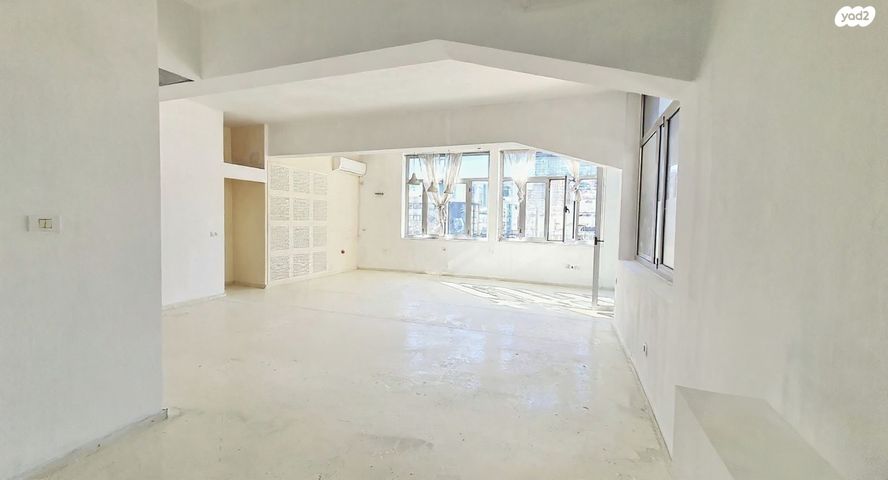 סטודיו, בן אביגדור 16, מונטיפיורי, הרכבת, תל אביב יפו