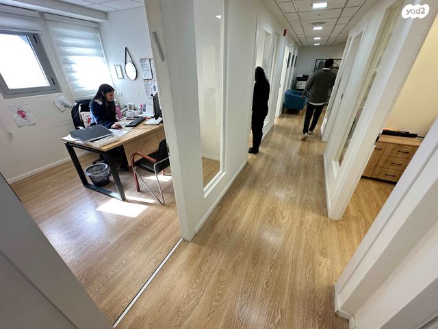 משרדים, פנחס ספיר, שאר העיר, נס ציונה