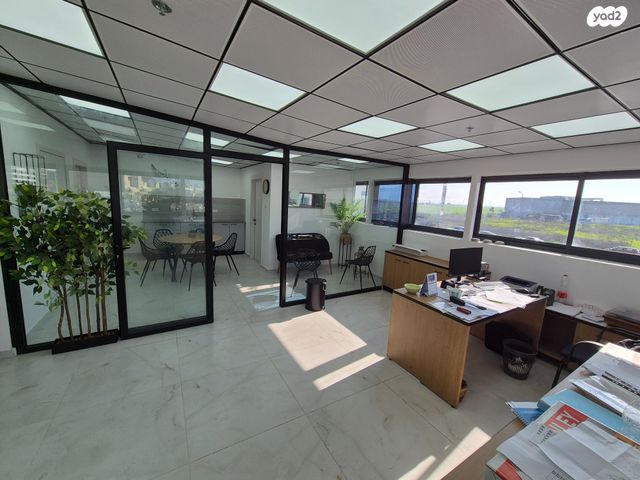 אזור תעשיה א