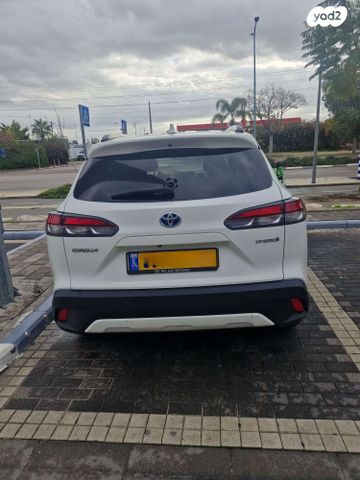 מודעת רכב טויוטה קורולה קרוס