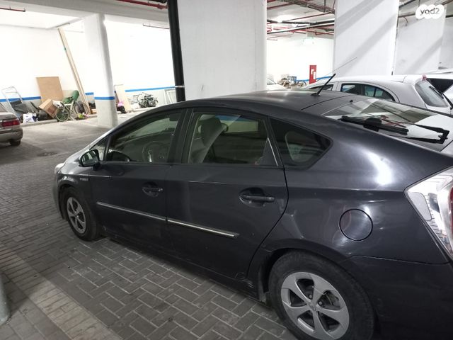 טויוטה פריוס