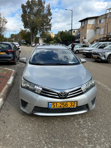 מודעת רכב טויוטה קורולה