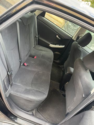 טויוטה פריוס