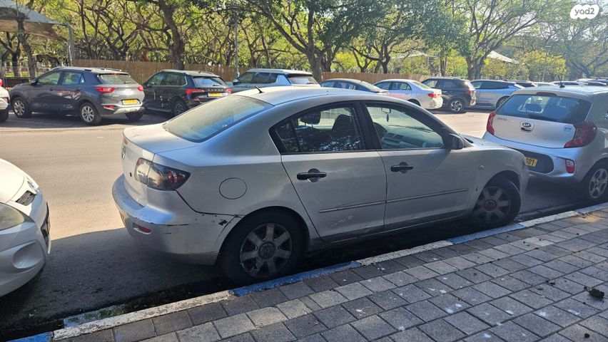 מודעת רכב מאזדה 3