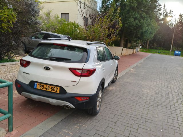 מודעת רכב קיה סטוניק
