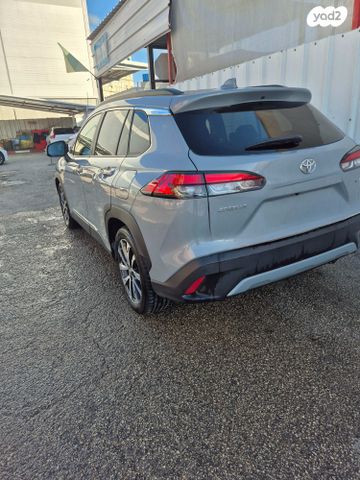 טויוטה קורולה קרוס