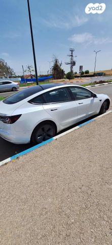 מודעת רכב טסלה מודל 3