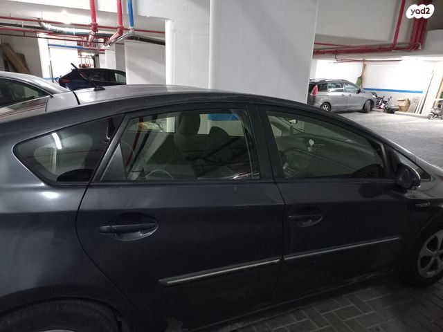 מודעת רכב טויוטה פריוס