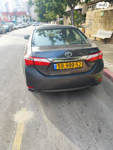 מודעת רכב טויוטה קורולה