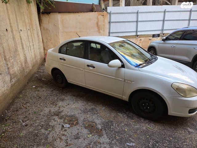 יונדאי אקסנט i25