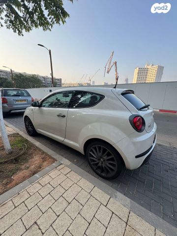 אלפא רומיאו מיטו