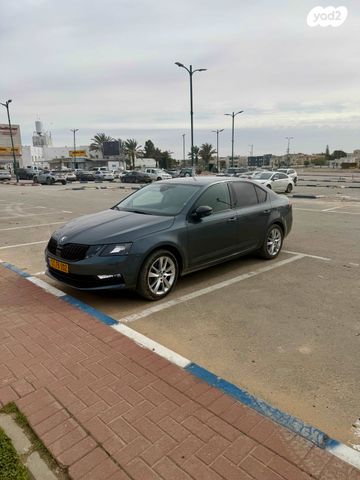 סקודה אוקטביה