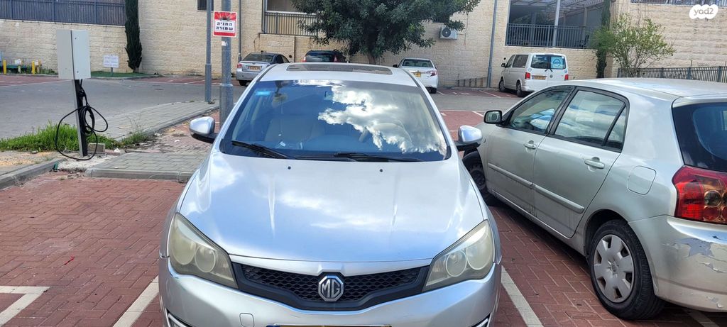 מודעת רכב אם ג'י 350