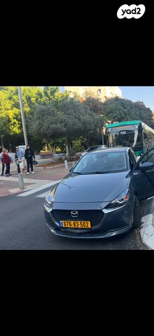 מודעת רכב מאזדה 2