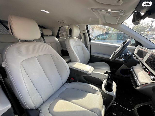 יונדאי איוניק 5