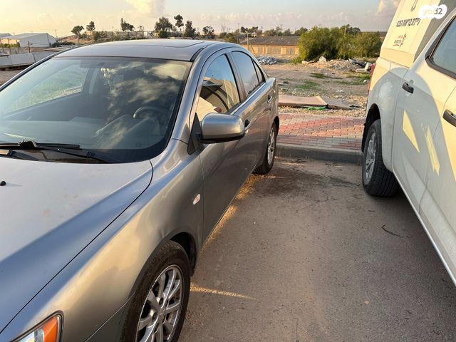 מודעת רכב מיצובישי לנסר