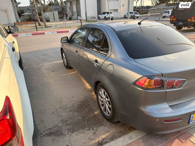 מיצובישי לנסר