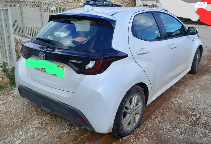 טויוטה יאריס