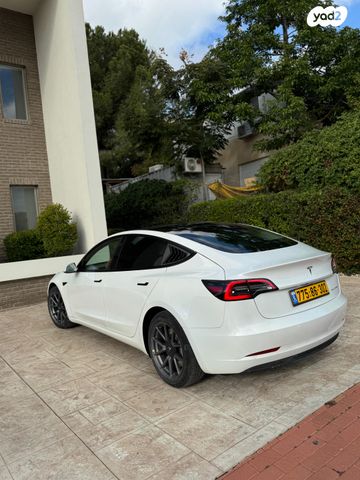 מודעת רכב טסלה מודל 3