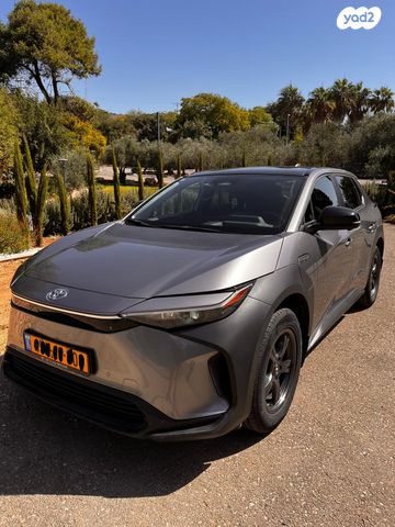 מודעת רכב טויוטה bZ4X