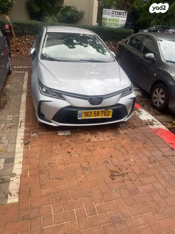 מודעת רכב טויוטה קורולה