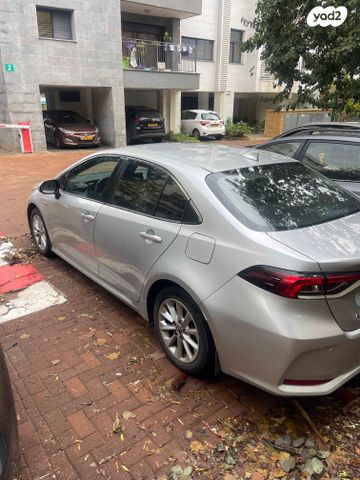 טויוטה קורולה