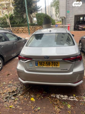 טויוטה קורולה