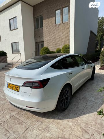 מודעת רכב טסלה מודל 3