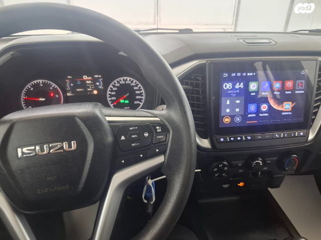 איסוזו די-מקס