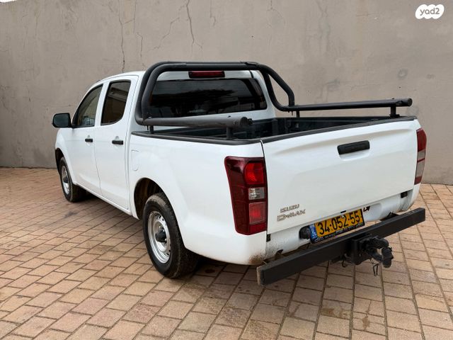 איסוזו די-מקס