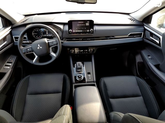 מיצובישי אאוטלנדר