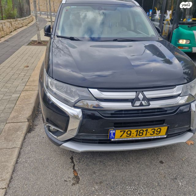 מיצובישי אאוטלנדר