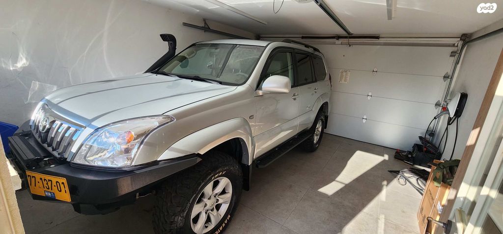 טויוטה לנד קרוזר