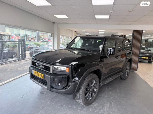 טויוטה לנד קרוזר