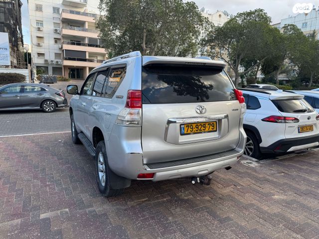 טויוטה לנד קרוזר