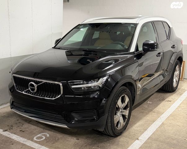 מודעת רכב וולוו XC40