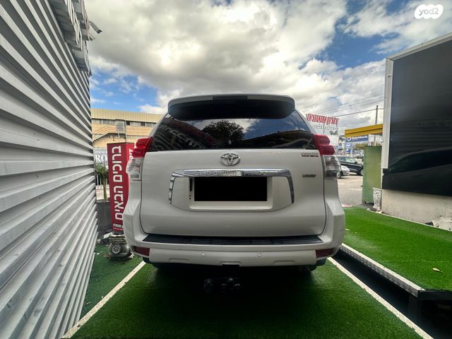 טויוטה לנד קרוזר