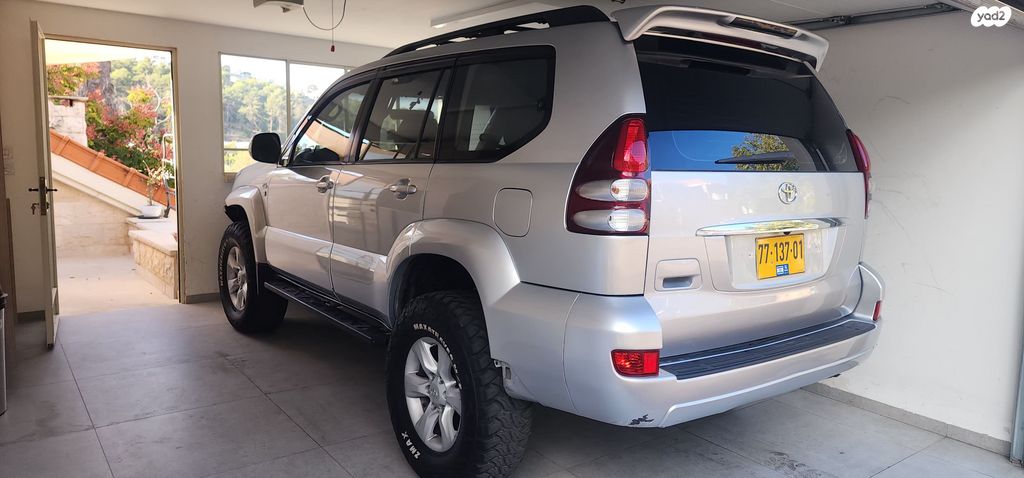 טויוטה לנד קרוזר