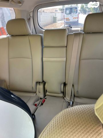 טויוטה לנד קרוזר