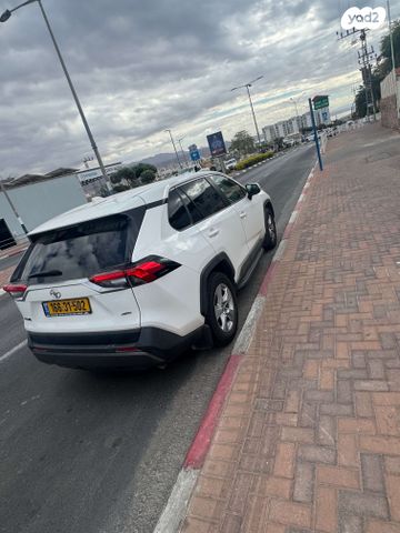 טויוטה RAV4