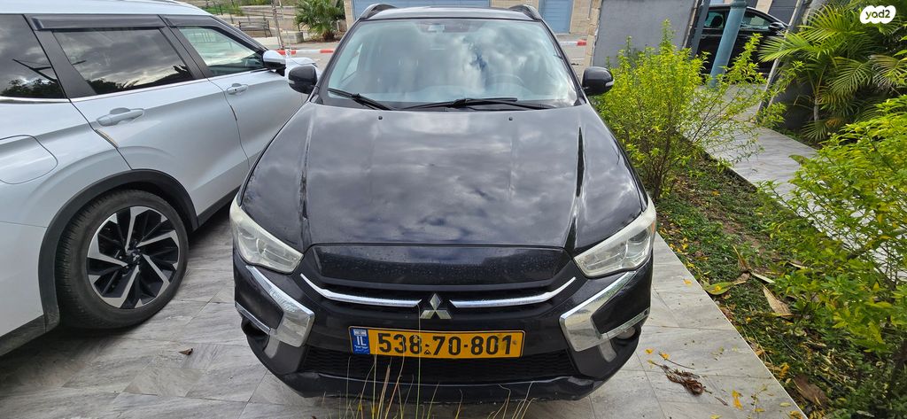 מודעת רכב מיצובישי ASX