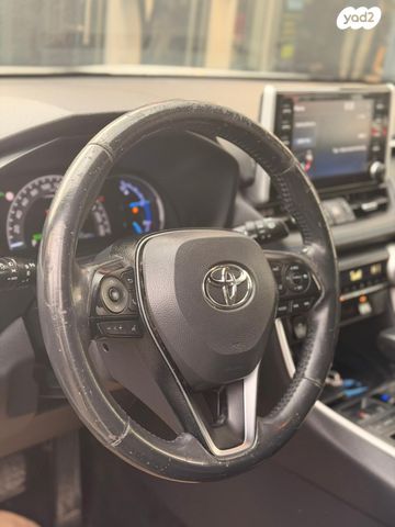 טויוטה RAV4