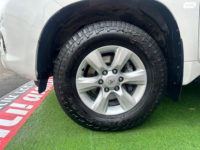 טויוטה לנד קרוזר